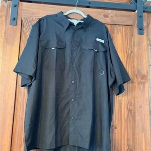 Men's Black Casual Button-Down Shirt